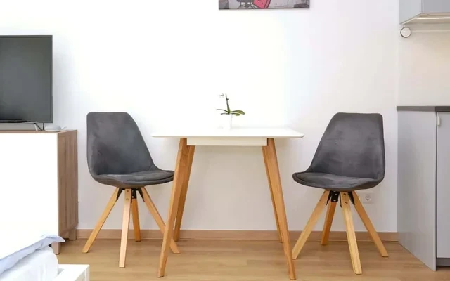 Apartment in Hansaring, Koeln 1