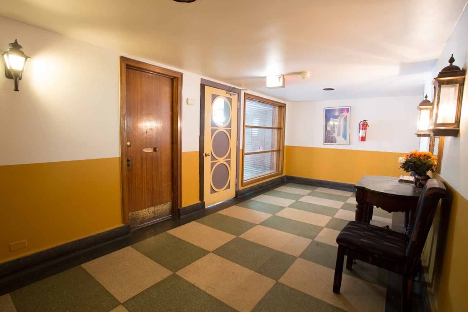 5337 S. Hyde Park Boulevard 3