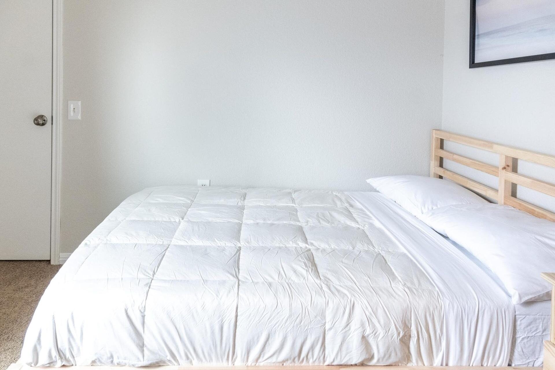 5 Bed 2 Bath Full Bedroom D