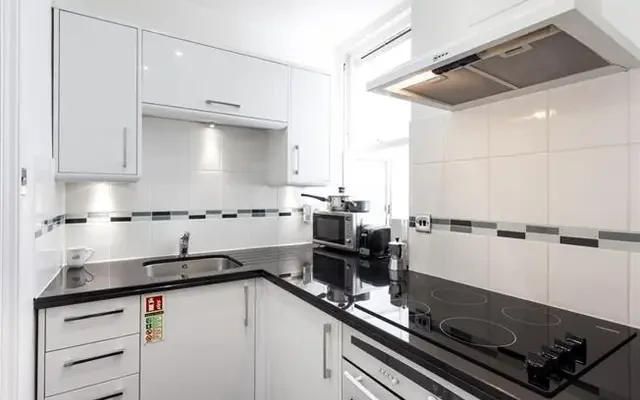 Hertford Street, Mayfair, London, W1J 7RW 2