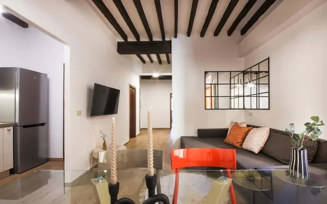Laurel Apartment 3