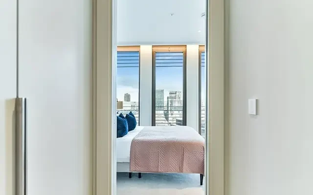 One Bishopsgate Plaza, Houndsditch, London, EC3A 7AB 4