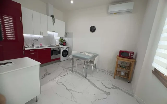 NICE Rooms Piazza S.Jacopino 4