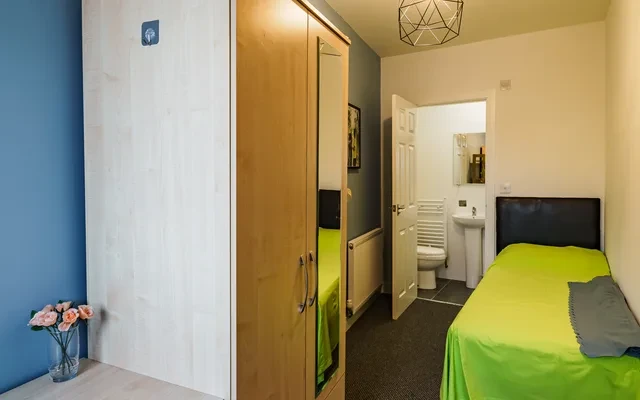 149 Charter avenue 0