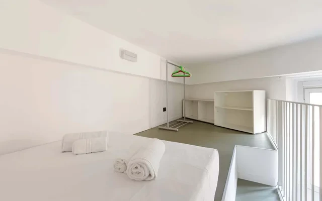 Milano-Corso Magenta Cosy APT 302! 3