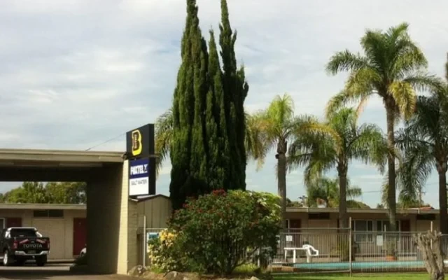 Mayfield Motel 1