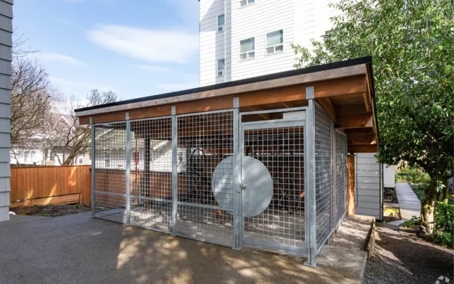 Aubrey Studios 4