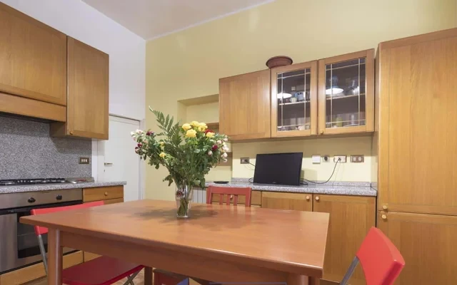 Apartment in Corso San Gottardo, Milano for 68 m² with 2 bedrooms 2