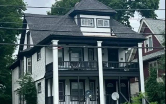 2319 East Genesee St 0