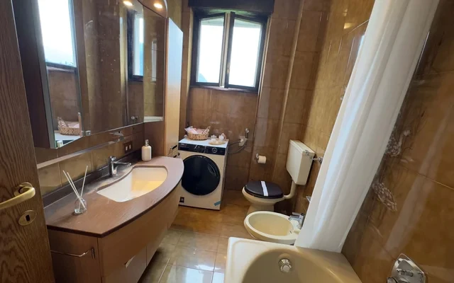 Tavernola Suites • A due passi dal Traghetto 2