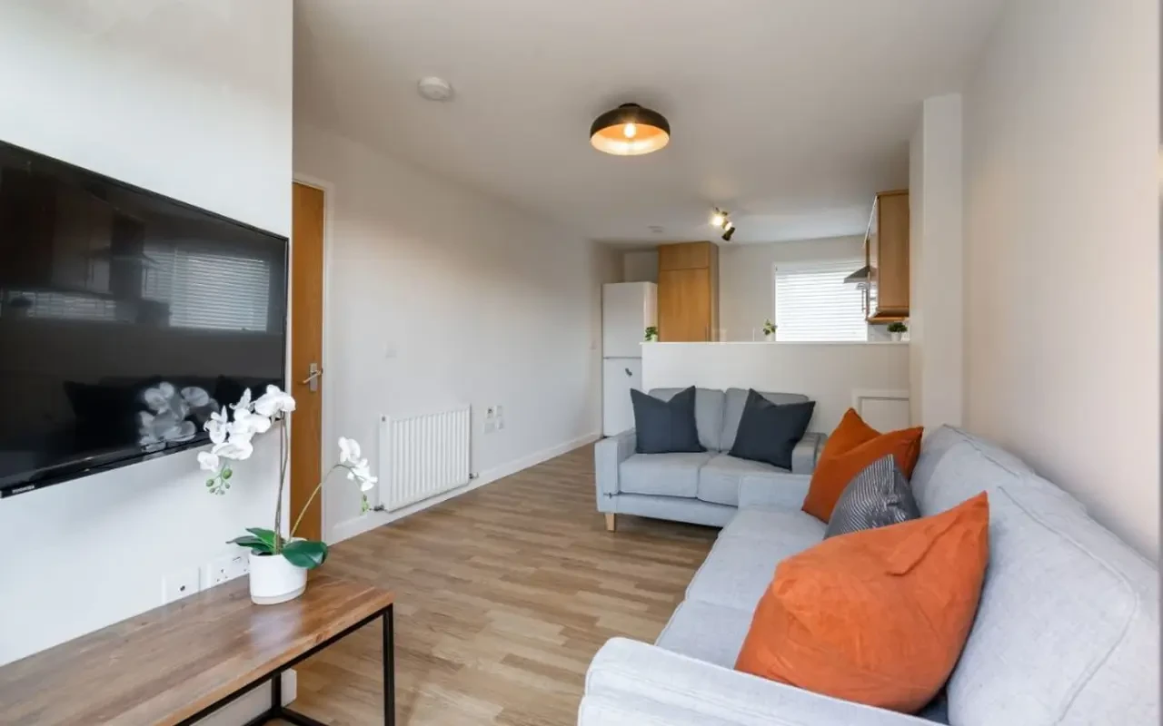 Flat 7 The Square, 1 Falconar Street 4