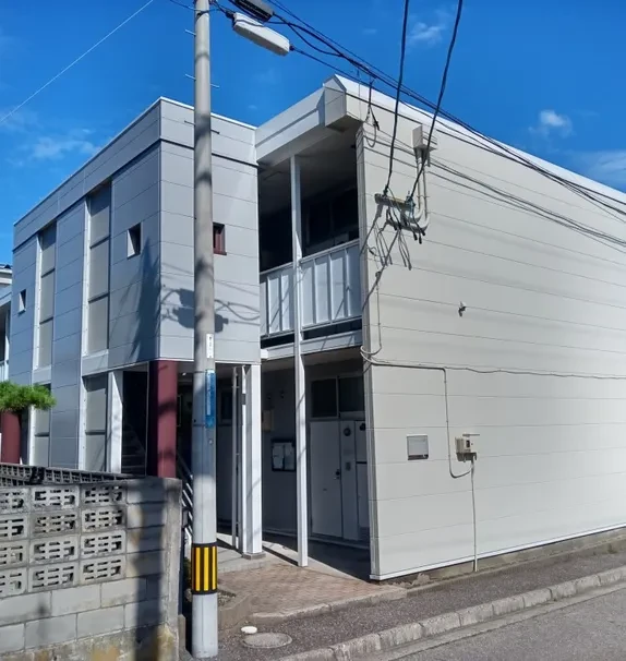 レオパレスハピネス