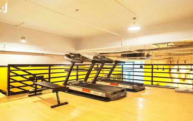 窝趣深圳龙华上芬地铁站轻社区 1