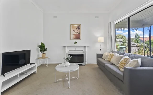 20 Elphin Street - Melbourne student accommodation - 3 Bed 1 Bath