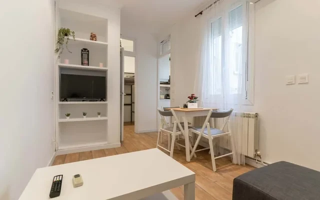 Cozy & renovated -2Bedrooms 1Bathroom-Malasana 1