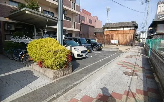 Daito Building 201 1