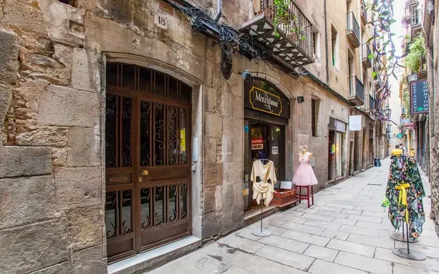 Ample and modern studio in Barri Gotic 3