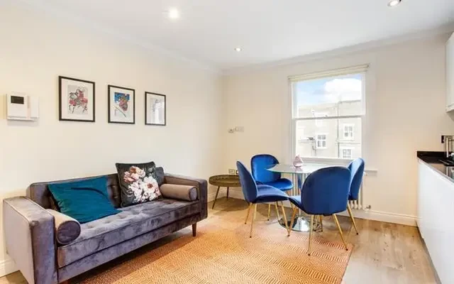 Cambridge Gardens, London, W10 5UD 0