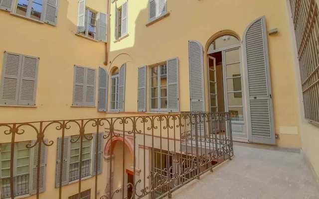 Apartment in Via Santa Maria Fulcorina 2