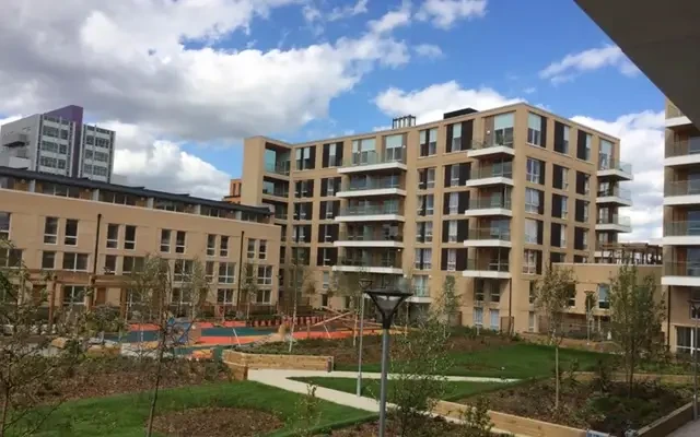 Silvertown Square 25970# 0