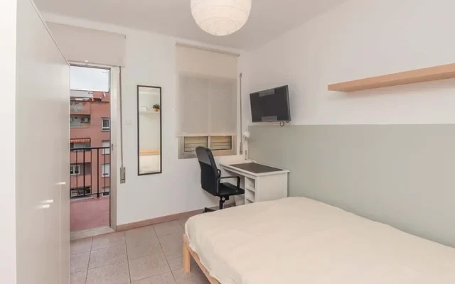 C/Benidorm 1, Esc: DER, 9º puerta C - (4H2B), AG, REUS 0