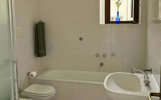 Duomo-Aeroporto | Ampio Quadrilocale con 2 Camere da Letto 3