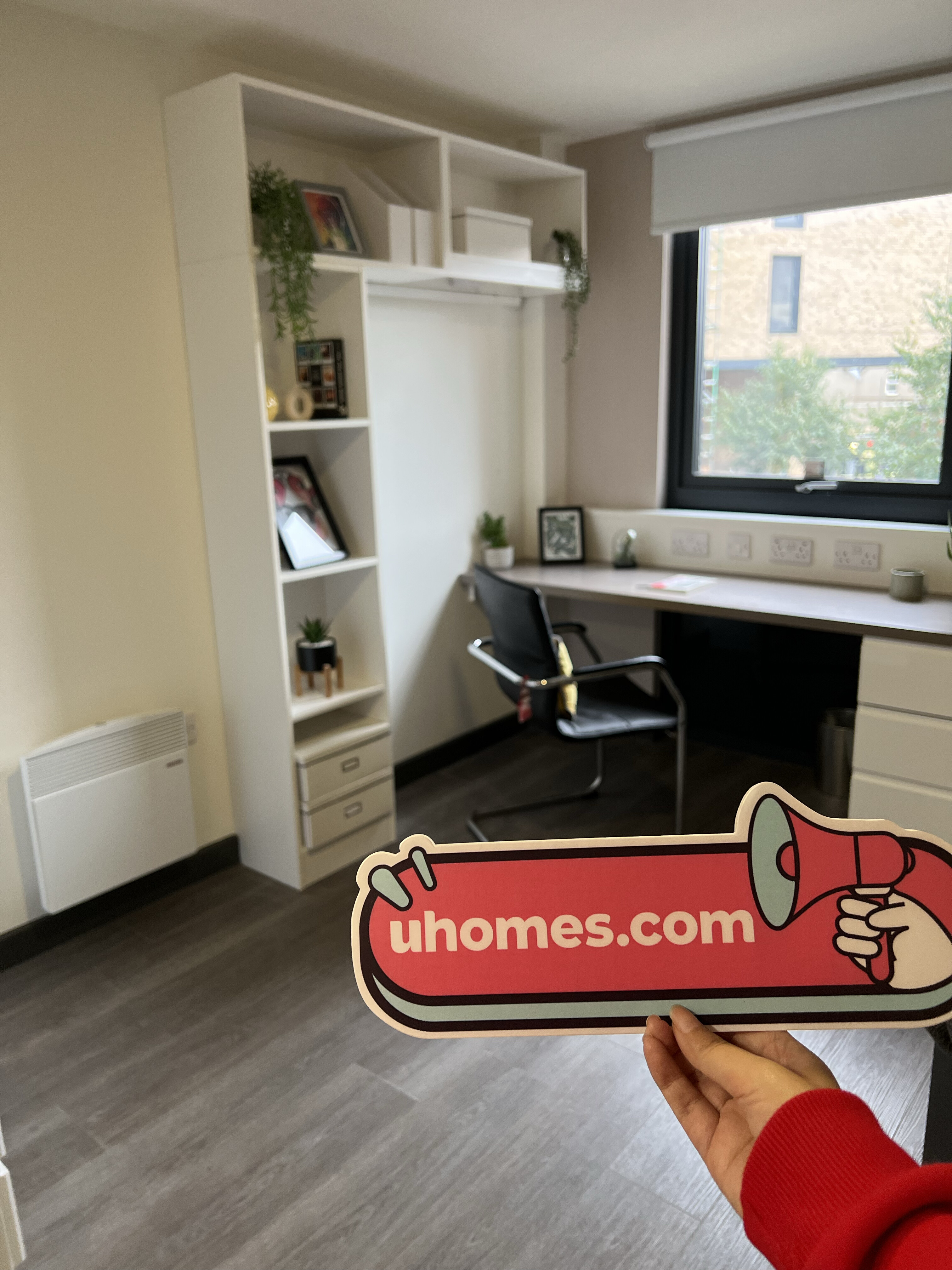 PARTLY ACCESSIBLE ENSUITE