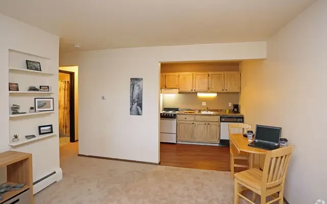 Allen House Apartments 4
