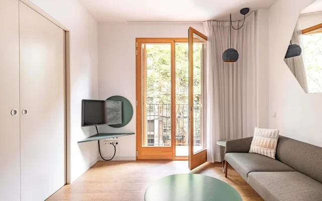 Provenza Garden Exterior 2