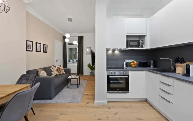 Freshly renovated 2-room flat in the Samariterkiez Friedrichshain 2