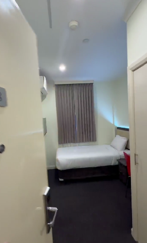 Ibis Styles Kingsgate Hotel 2
