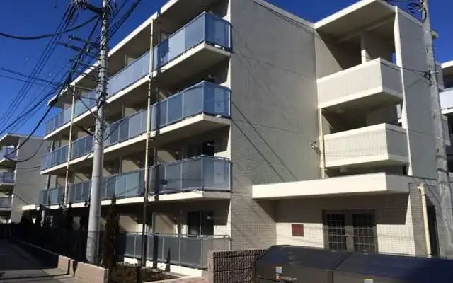 レオパレスパルコートＦ 0