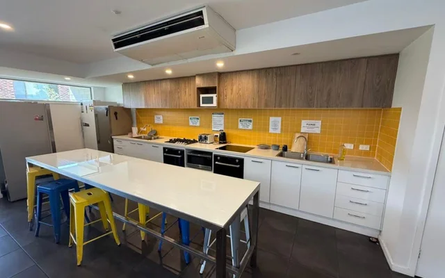 47-51 Munro Street 2