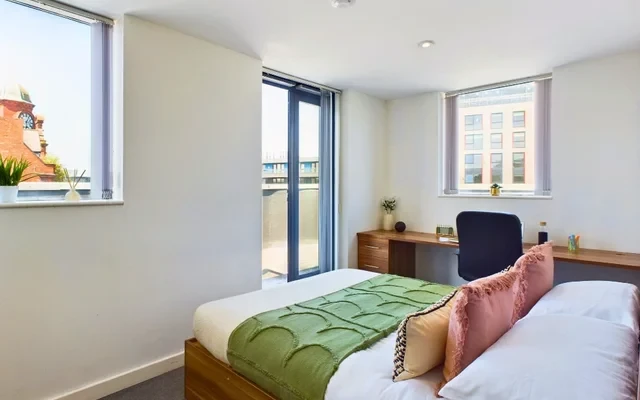 Windsor Court - Liverpool student accommodation - 2 Bed Apartment Balcony