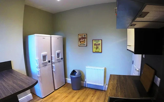 544 Beverley Road 0