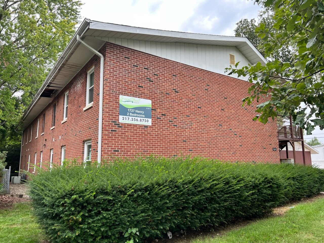 1727 Henry St Champaign IL