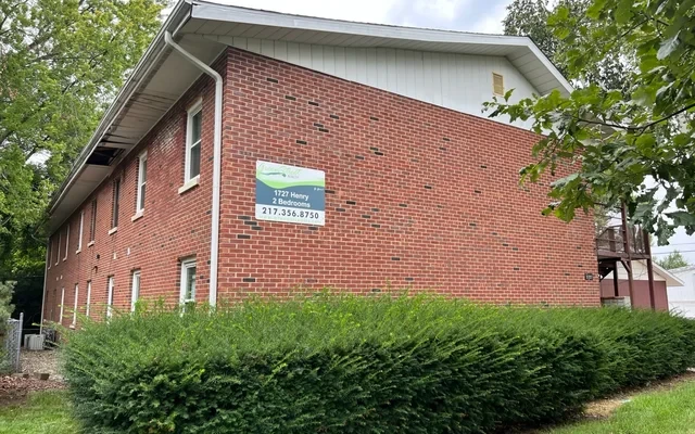 1727 Henry St Champaign IL 1