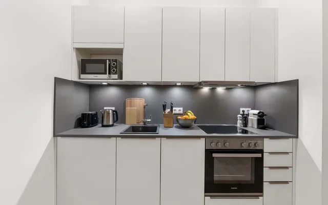 freshly renovated 1 bedroomapartment in the heart of Friedrichshain 4