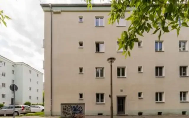 Snug 1-Bedroom apartment close to Volkspark Friedrichshain 2