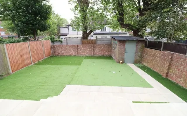 house in Ealing 4