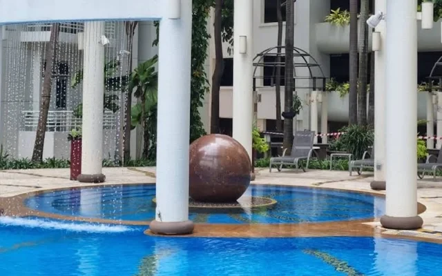 Queens Condo - JB 1