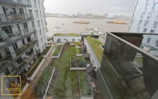 apartment near 25 Barge Walk 4