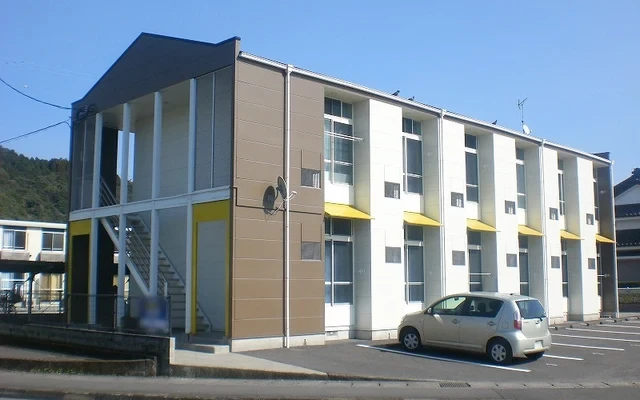 レオパレス中央 0