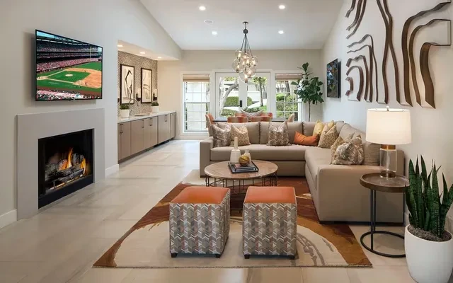 Aliso Town Center 4