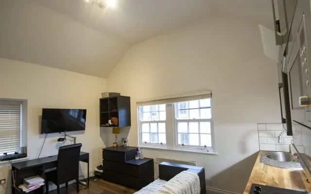 St. Leonards Gate, Lancaster - Flat 9, Rhodes House 2