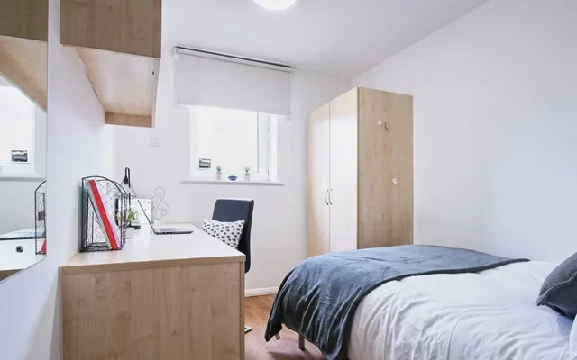 Manchester House 4