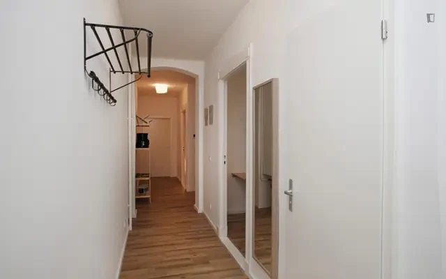 Splendid single bedroom in Kreuzberg 4