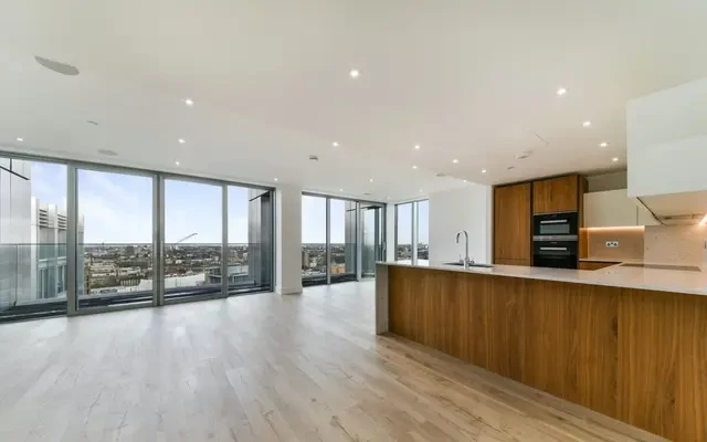 Cassia House, Piazza Walk, Aldgate, London, E1 8ZP 0