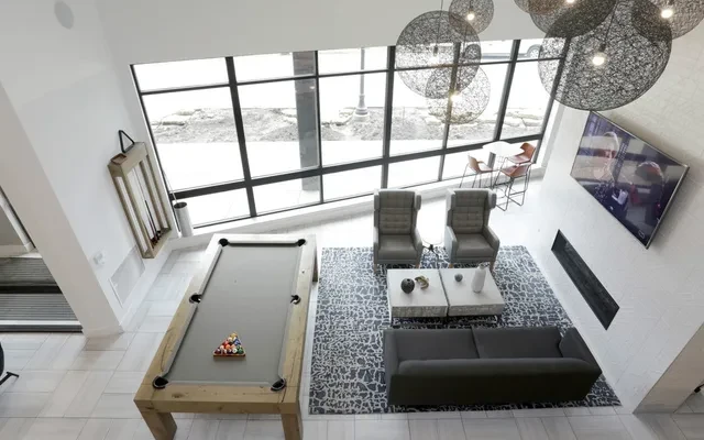 212 East 2