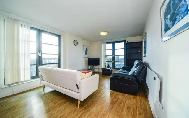 LH-590 Commercial Rd 0